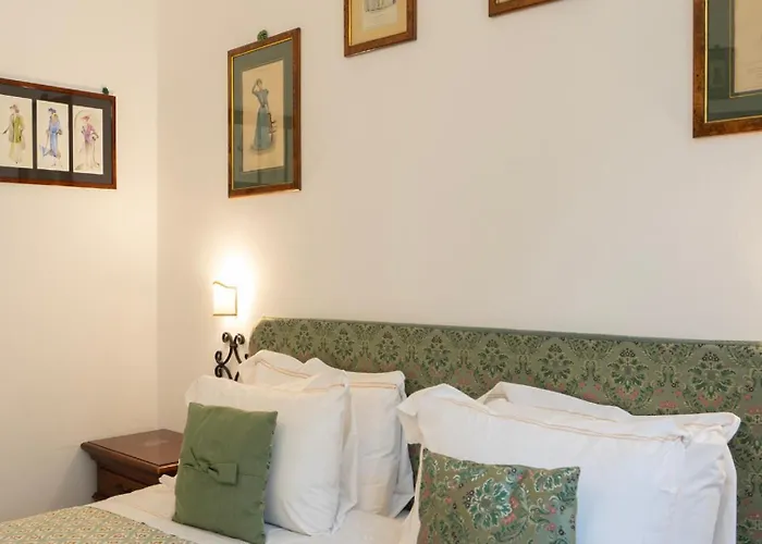 Borgia Di Alojamento de Acomodação e Pequeno-almoço Florença