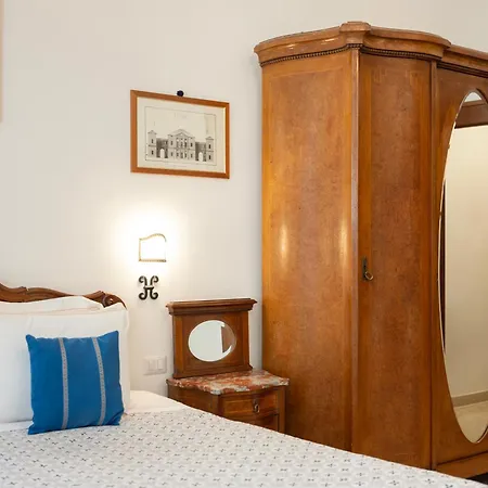 Bed & Breakfast Borgia Di *